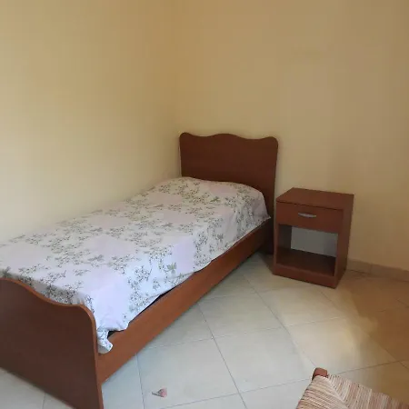 Casa vacanze Porzione Di Villetta Bifamiliare Mazzaforno *