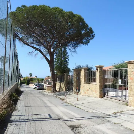 Porzione Di Villetta Bifamiliare Mazzaforno