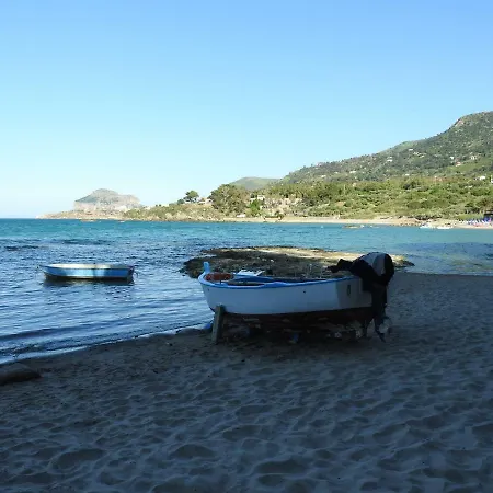 Porzione Di Villetta Bifamiliare Mazzaforno Casa vacanze *